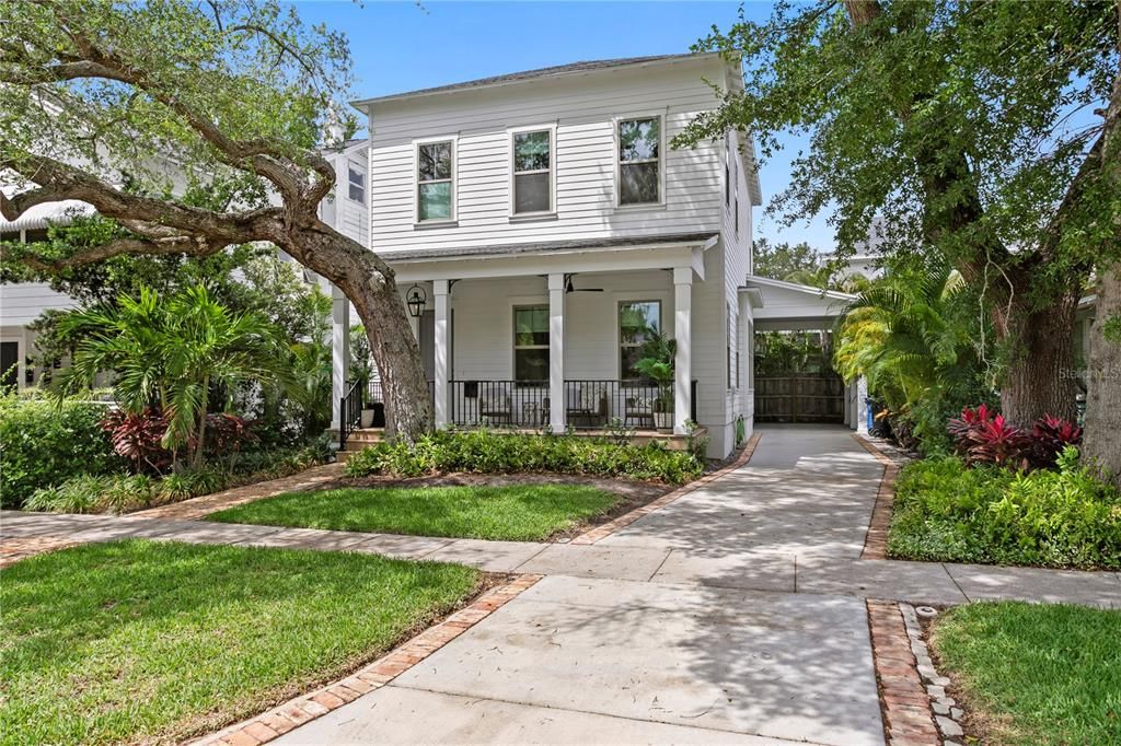 Active With Contract: $995,000 (3 beds, 2 baths, 2091 Square Feet)