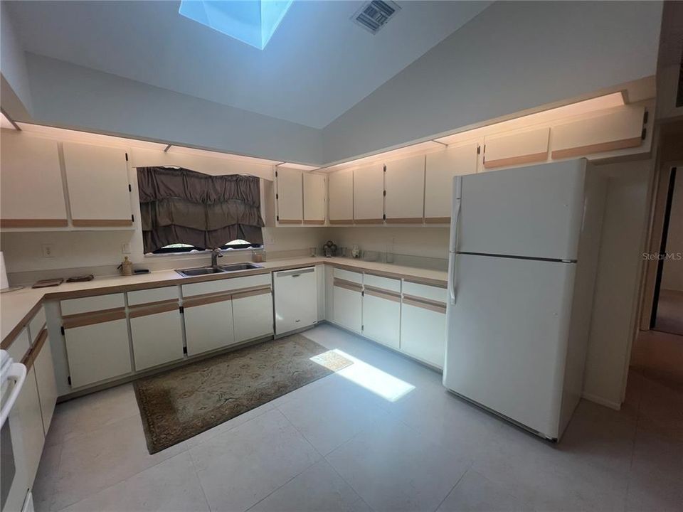 В аренду: $2,350 (3 спален, 2 ванн, 1863 Квадратных фут)