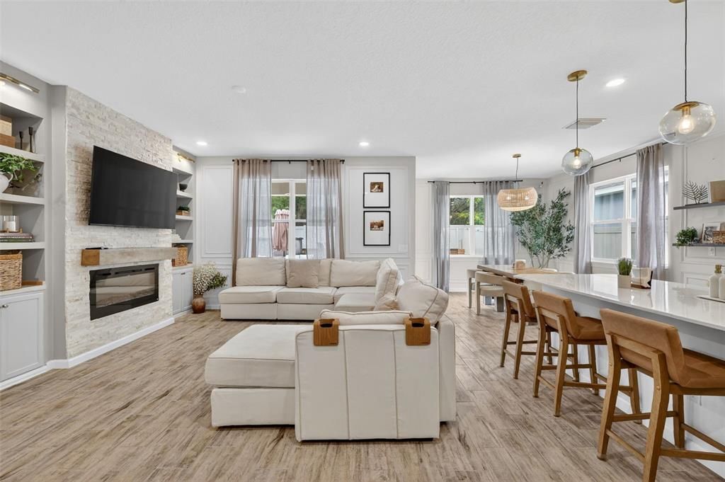 Activo con contrato: $535,000 (5 camas, 3 baños, 3164 Pies cuadrados)