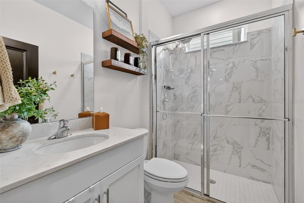 Activo con contrato: $535,000 (5 camas, 3 baños, 3164 Pies cuadrados)