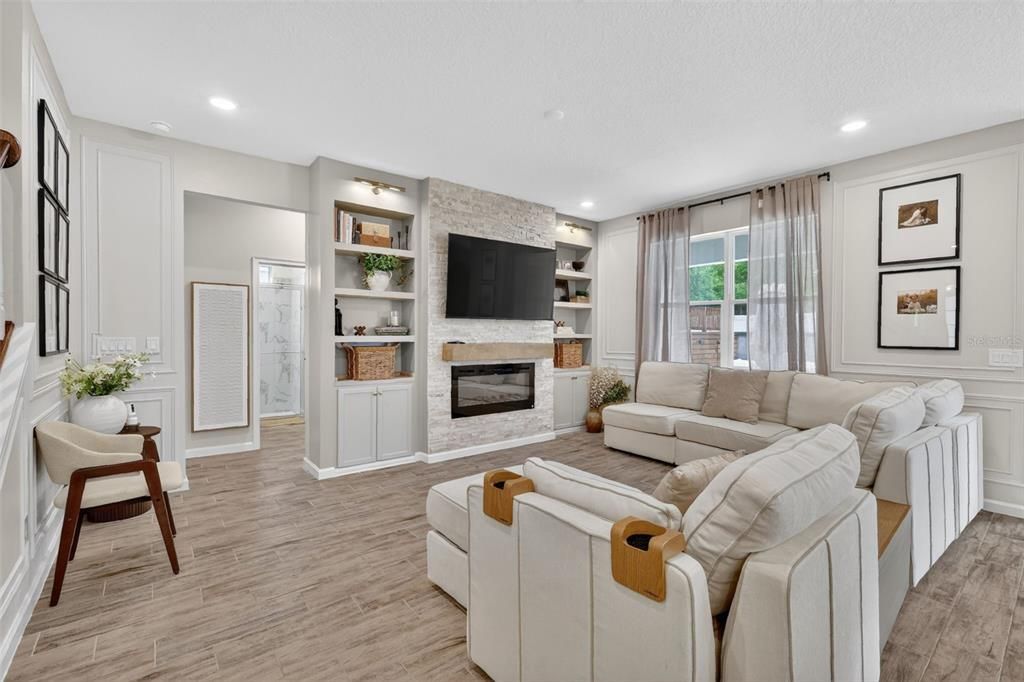 Activo con contrato: $535,000 (5 camas, 3 baños, 3164 Pies cuadrados)