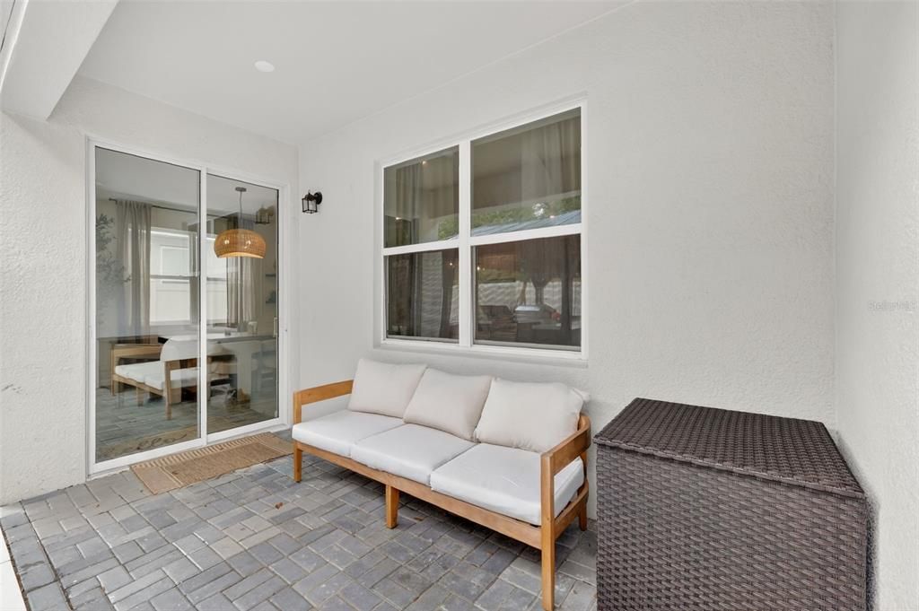 Activo con contrato: $535,000 (5 camas, 3 baños, 3164 Pies cuadrados)