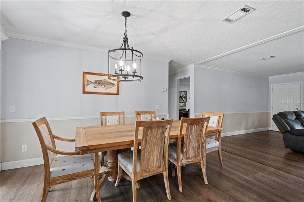 На продажу: $249,900 (3 спален, 2 ванн, 1680 Квадратных фут)