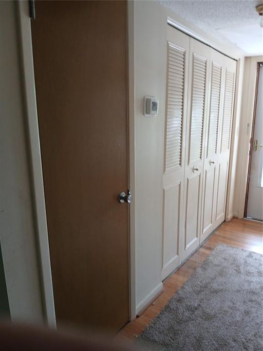For Sale: $110,900 (1 beds, 1 baths, 854 Square Feet)