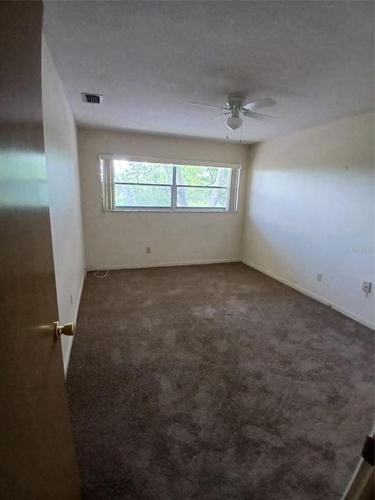 For Sale: $110,900 (1 beds, 1 baths, 854 Square Feet)