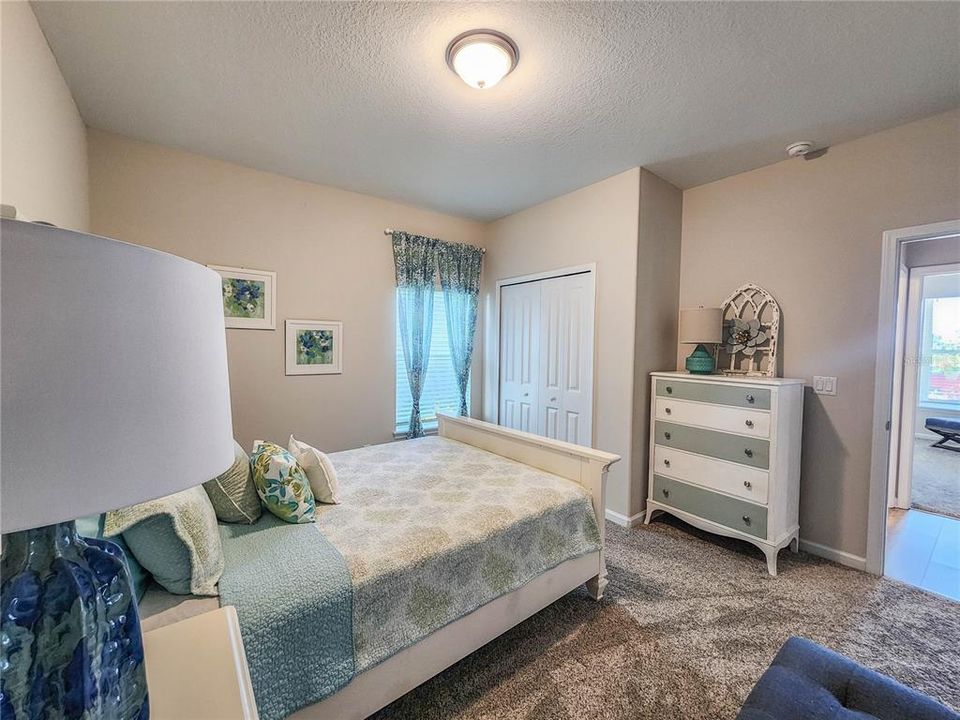 En Venta: $649,900 (5 camas, 4 baños, 2897 Pies cuadrados)