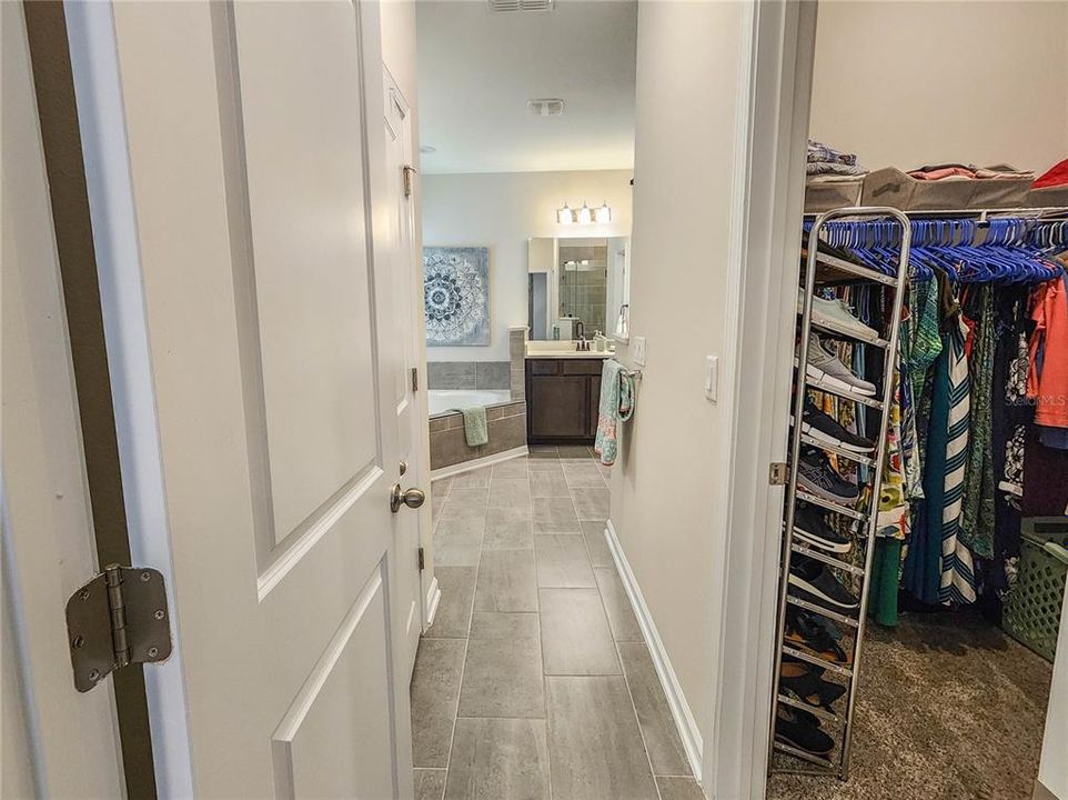 En Venta: $649,900 (5 camas, 4 baños, 2897 Pies cuadrados)