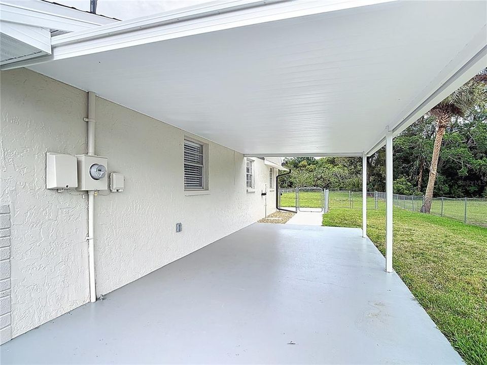 For Sale: $219,900 (2 beds, 1 baths, 812 Square Feet)
