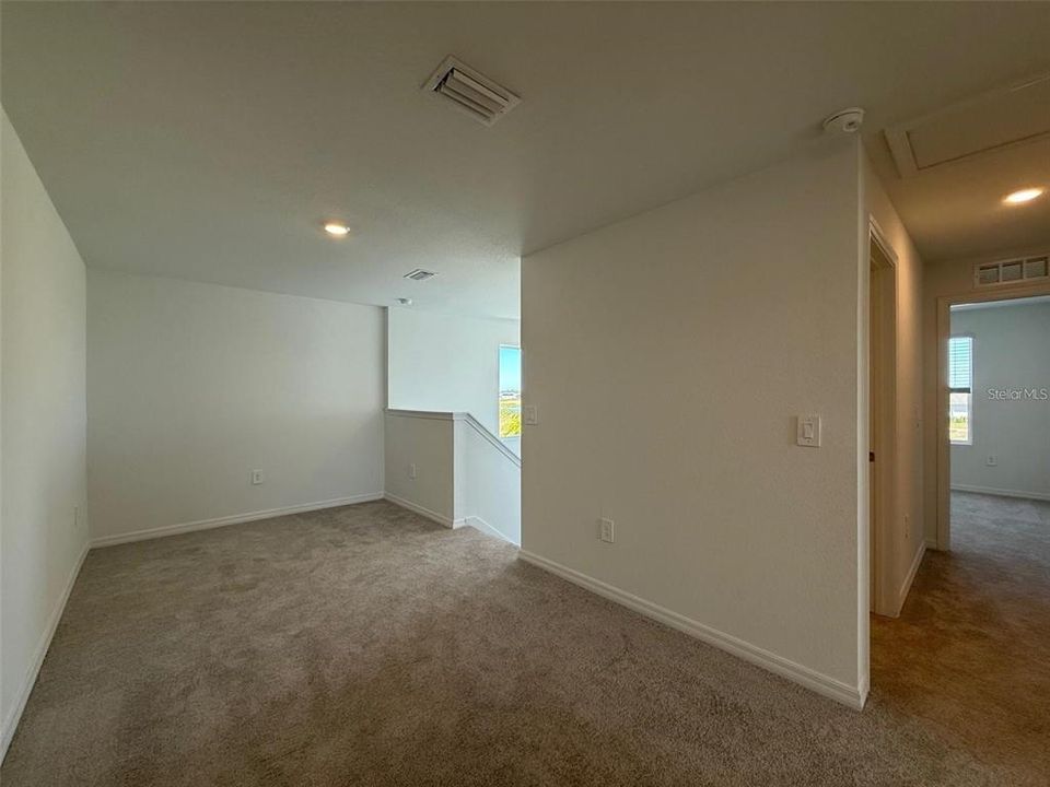 For Rent: $2,075 (4 beds, 2 baths, 2028 Square Feet)