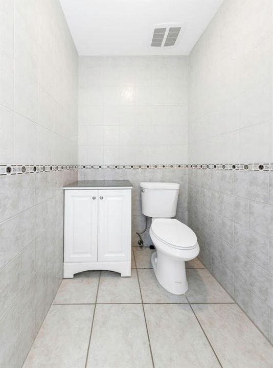 На продажу: $700,000 (3 спален, 2 ванн, 2367 Квадратных фут)