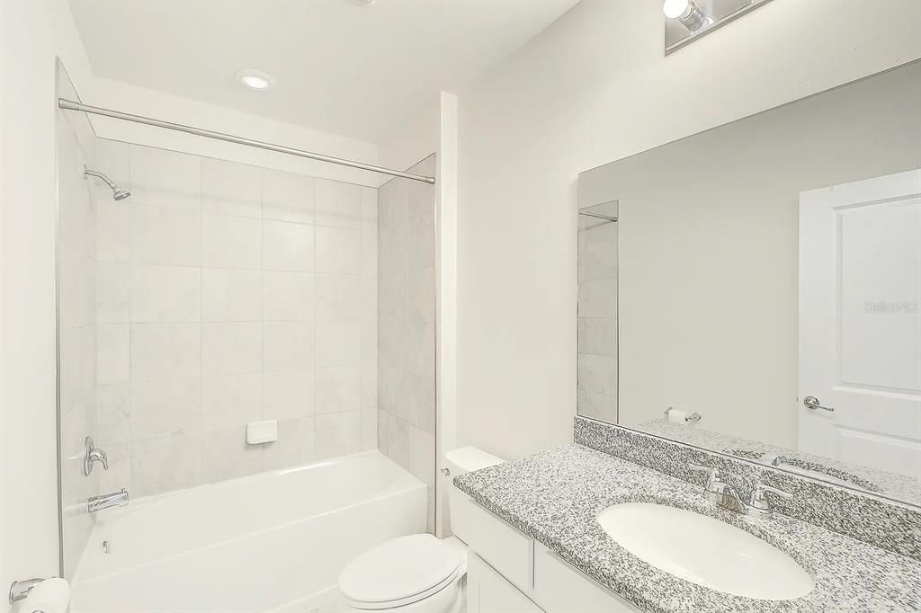 For Rent: $2,350 (4 beds, 2 baths, 1850 Square Feet)