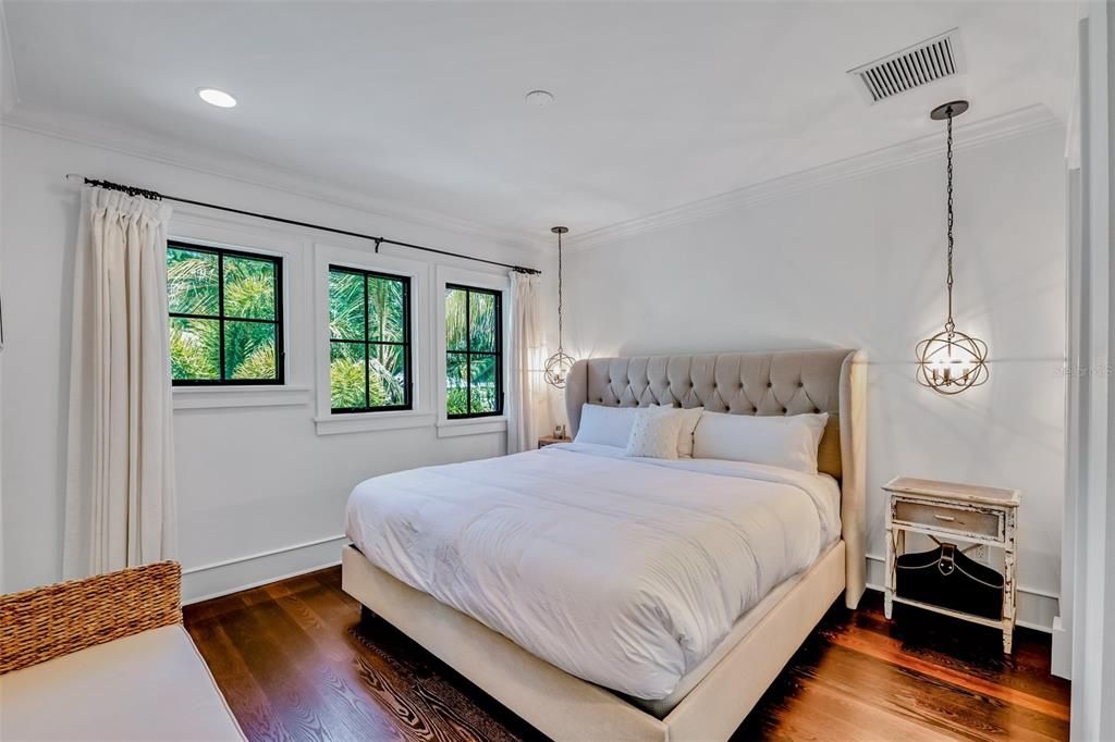 For Sale: $5,450,000 (5 beds, 4 baths, 4540 Square Feet)
