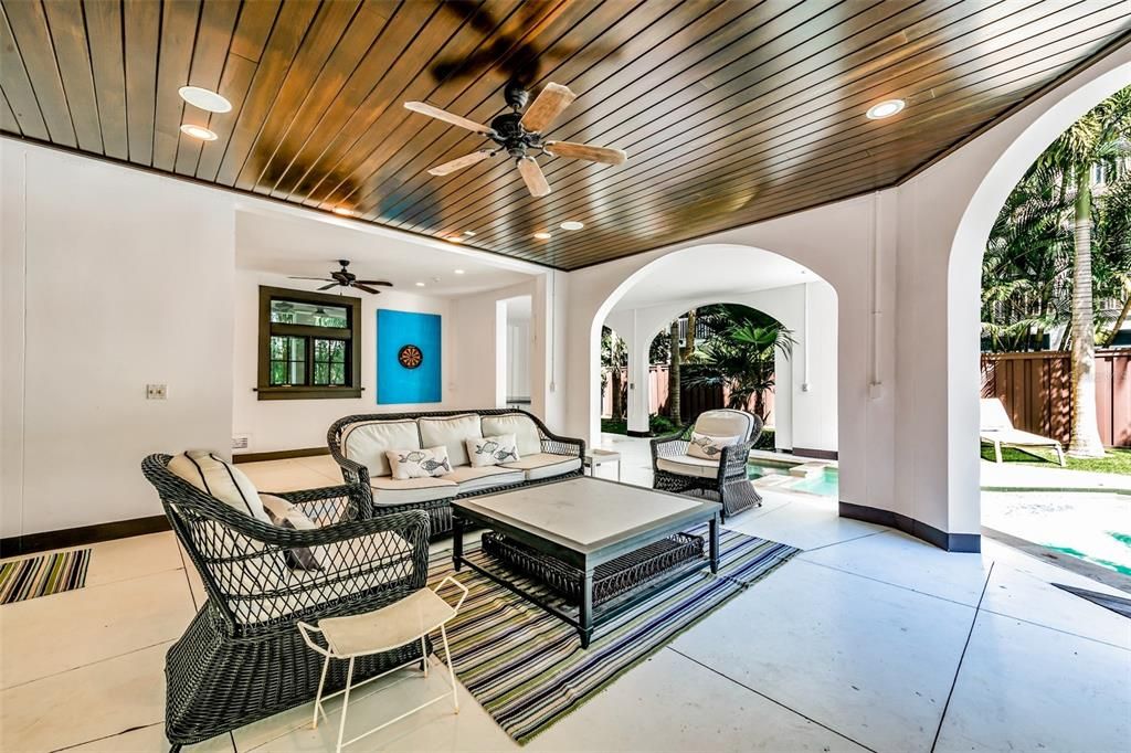 For Sale: $5,450,000 (5 beds, 4 baths, 4540 Square Feet)