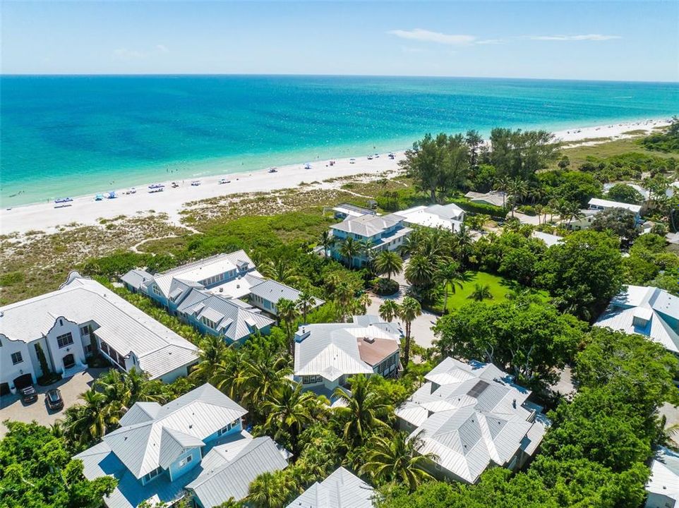For Sale: $5,450,000 (5 beds, 4 baths, 4540 Square Feet)