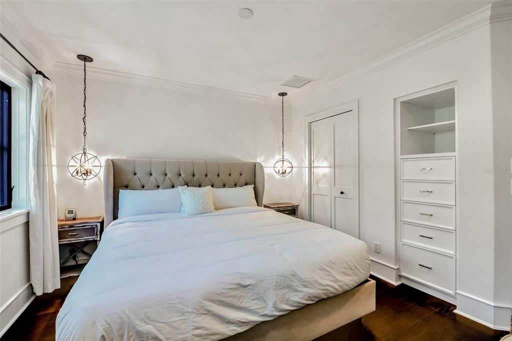 For Sale: $5,450,000 (5 beds, 4 baths, 4540 Square Feet)