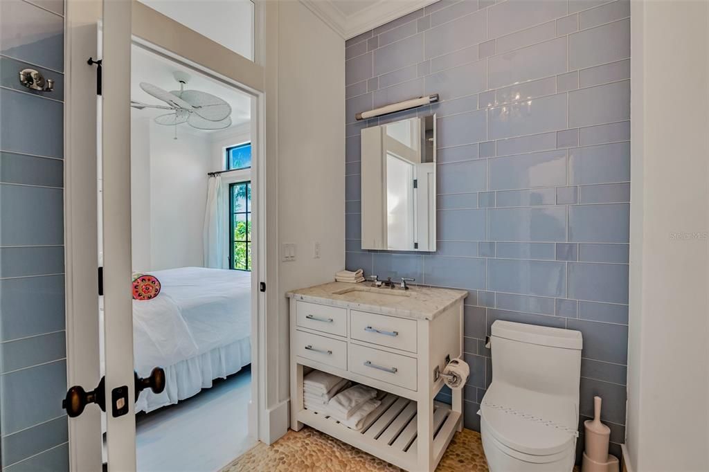 For Sale: $5,450,000 (5 beds, 4 baths, 4540 Square Feet)