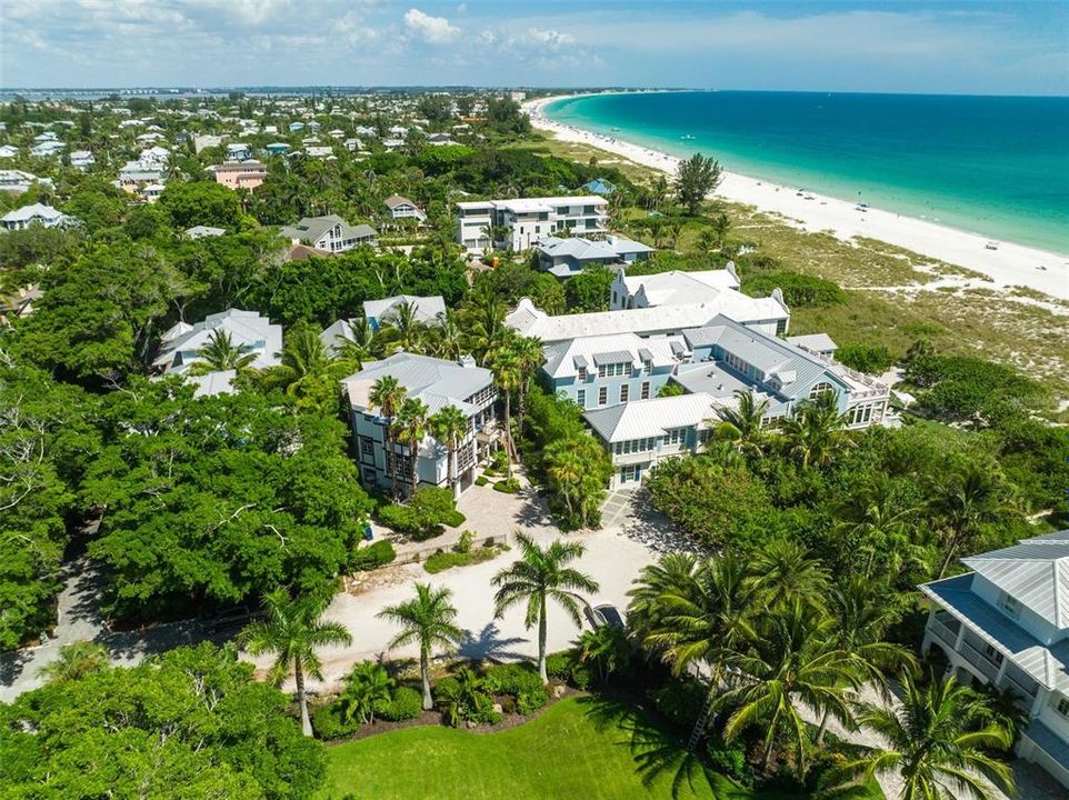 For Sale: $5,450,000 (5 beds, 4 baths, 4540 Square Feet)