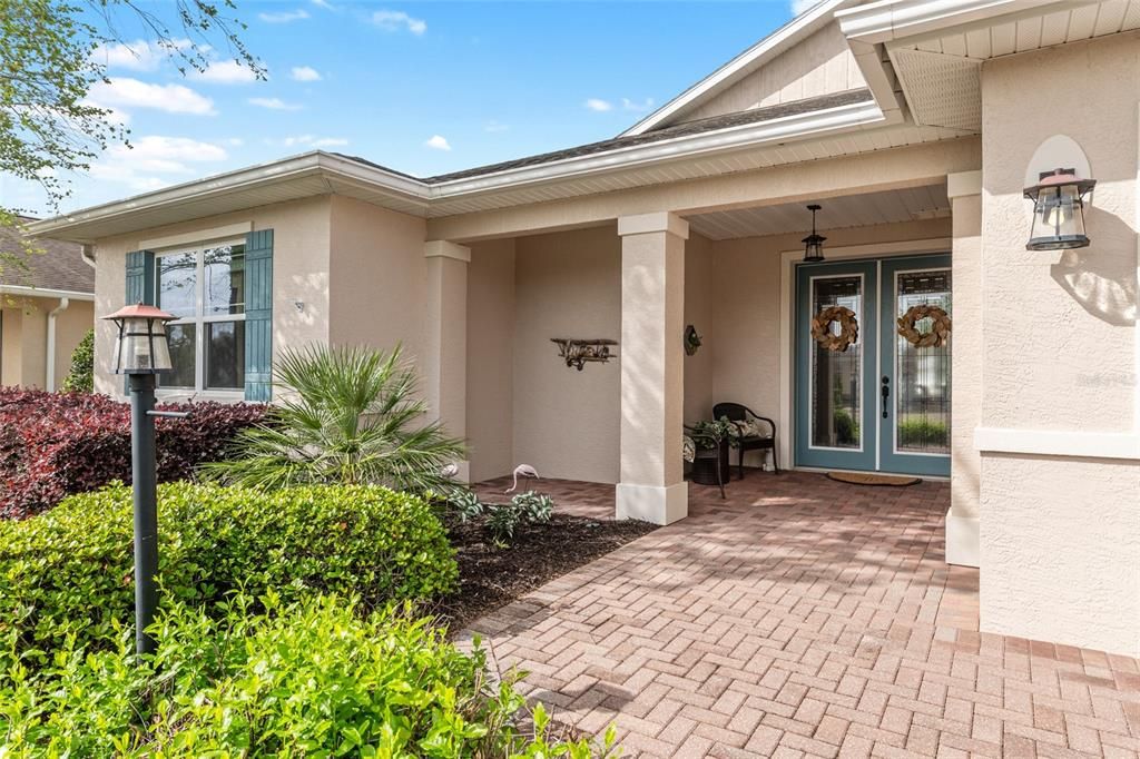 Activo con contrato: $445,000 (3 camas, 3 baños, 2814 Pies cuadrados)
