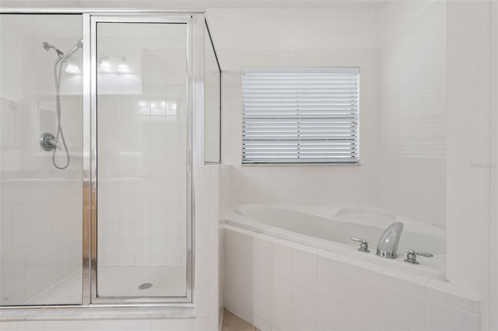 En Venta: $200,000 (2 camas, 2 baños, 1445 Pies cuadrados)
