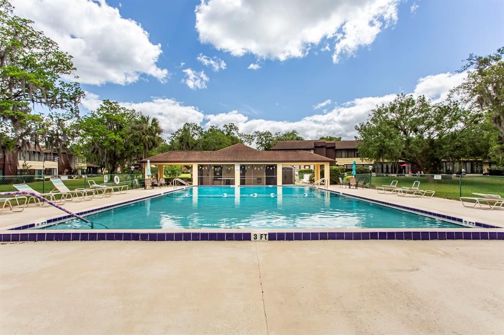 For Sale: $114,900 (2 beds, 2 baths, 1072 Square Feet)