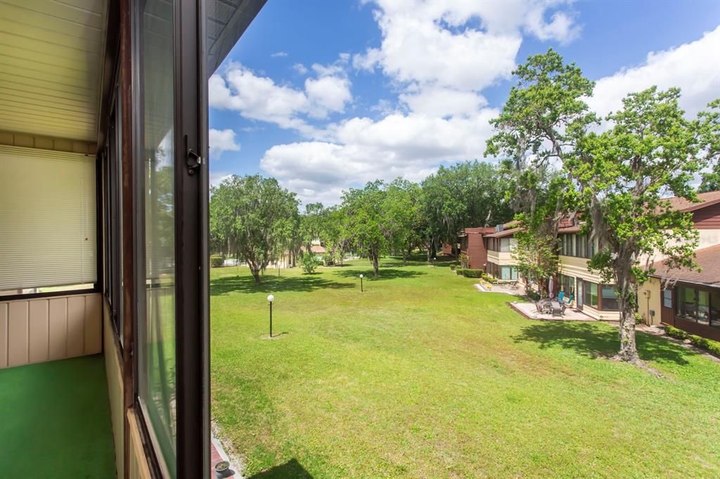 For Sale: $114,900 (2 beds, 2 baths, 1072 Square Feet)