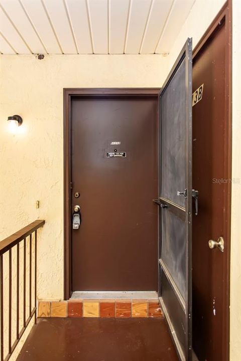 For Sale: $114,900 (2 beds, 2 baths, 1072 Square Feet)