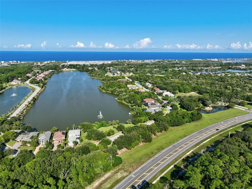 待售: $329,000 (0.47 acres)