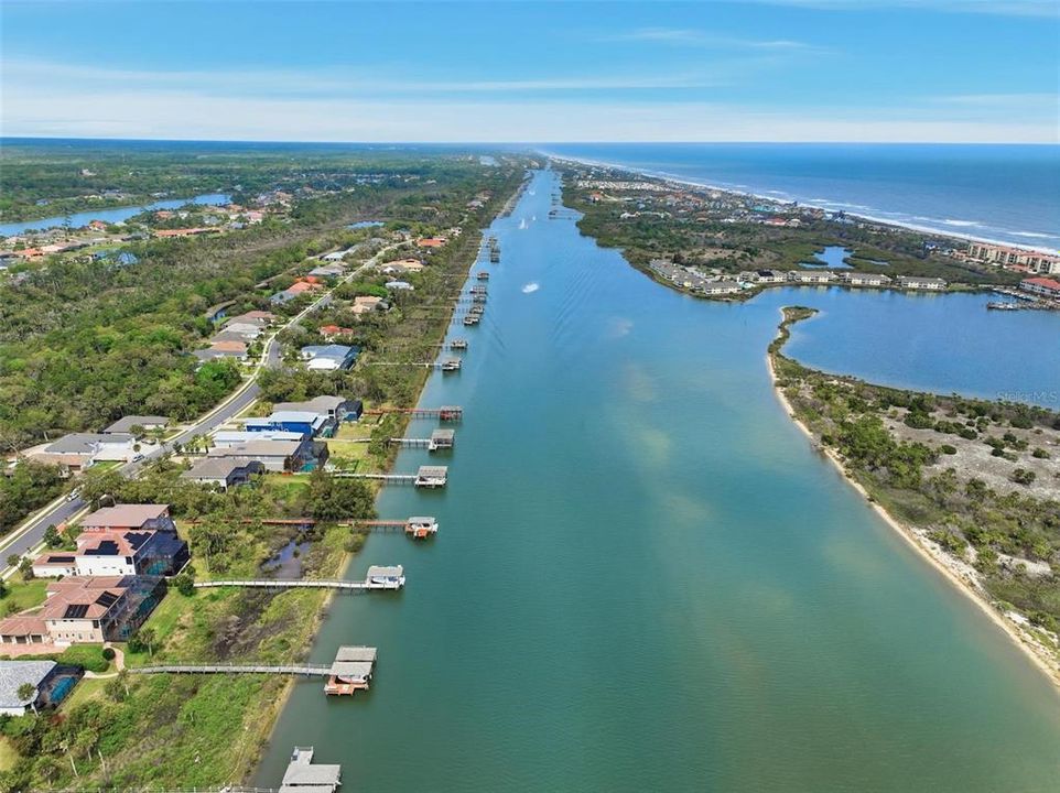 待售: $329,000 (0.47 acres)