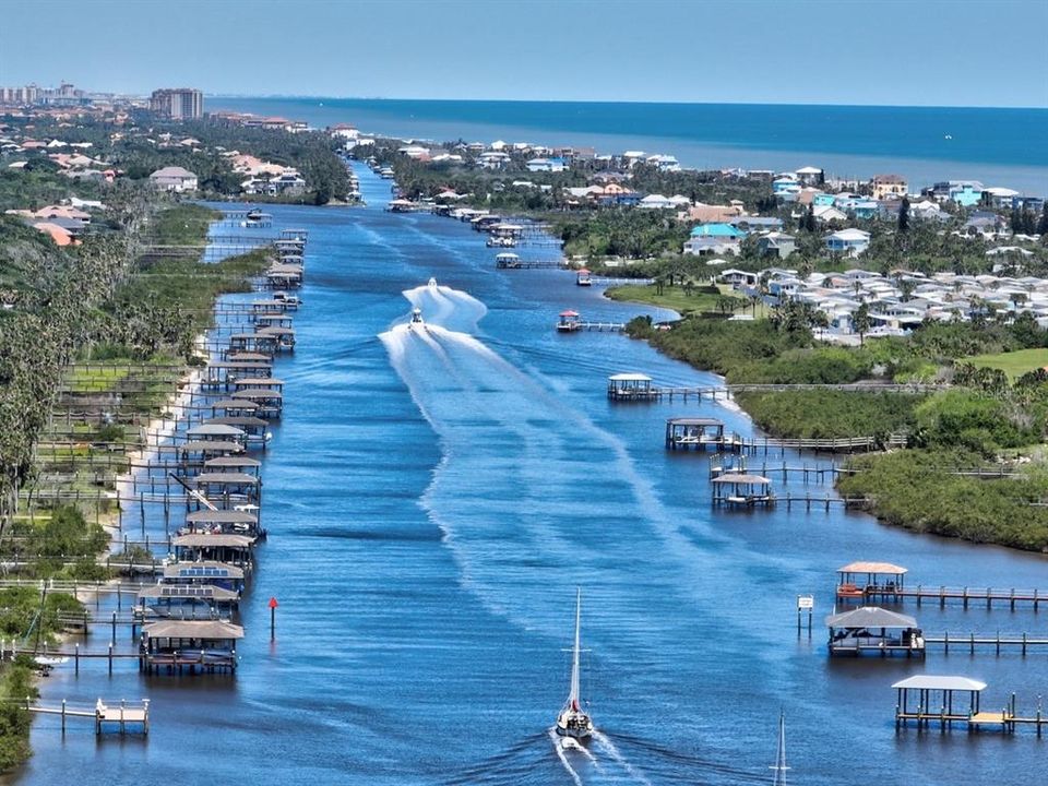 待售: $329,000 (0.47 acres)