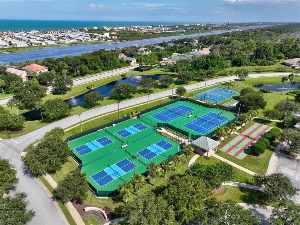 待售: $329,000 (0.47 acres)