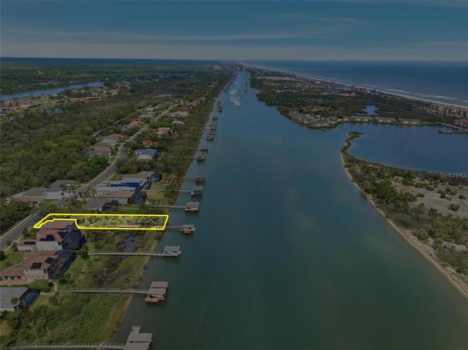 待售: $329,000 (0.47 acres)