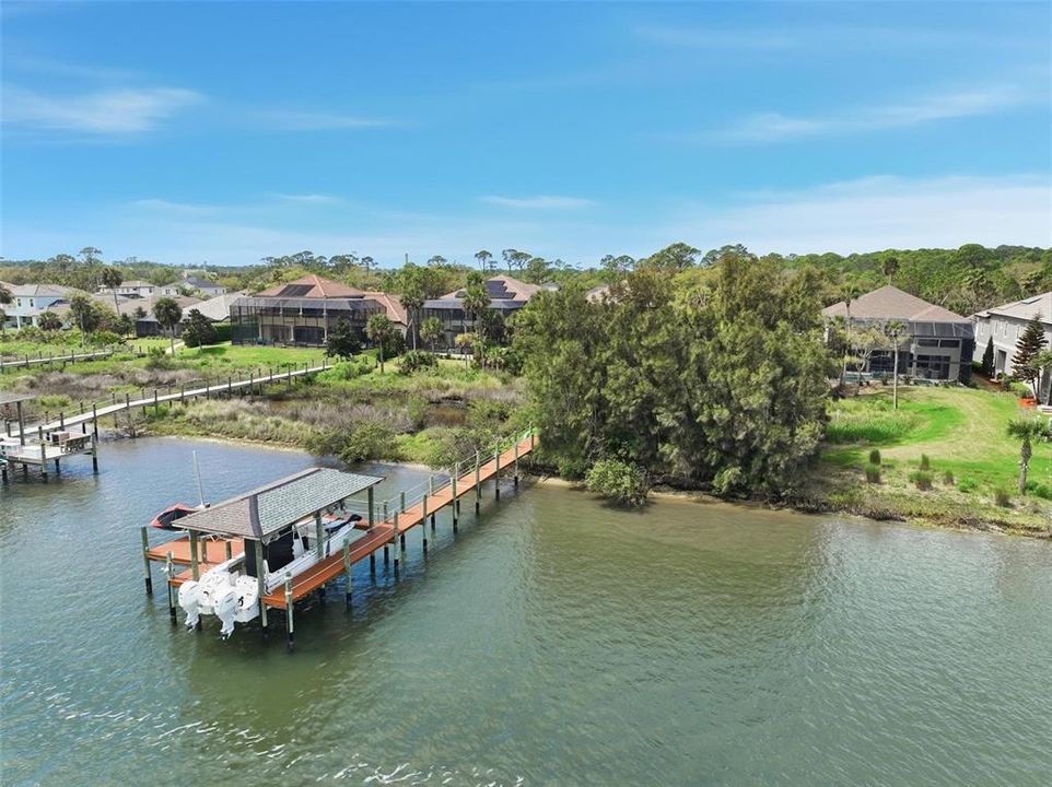 待售: $329,000 (0.47 acres)