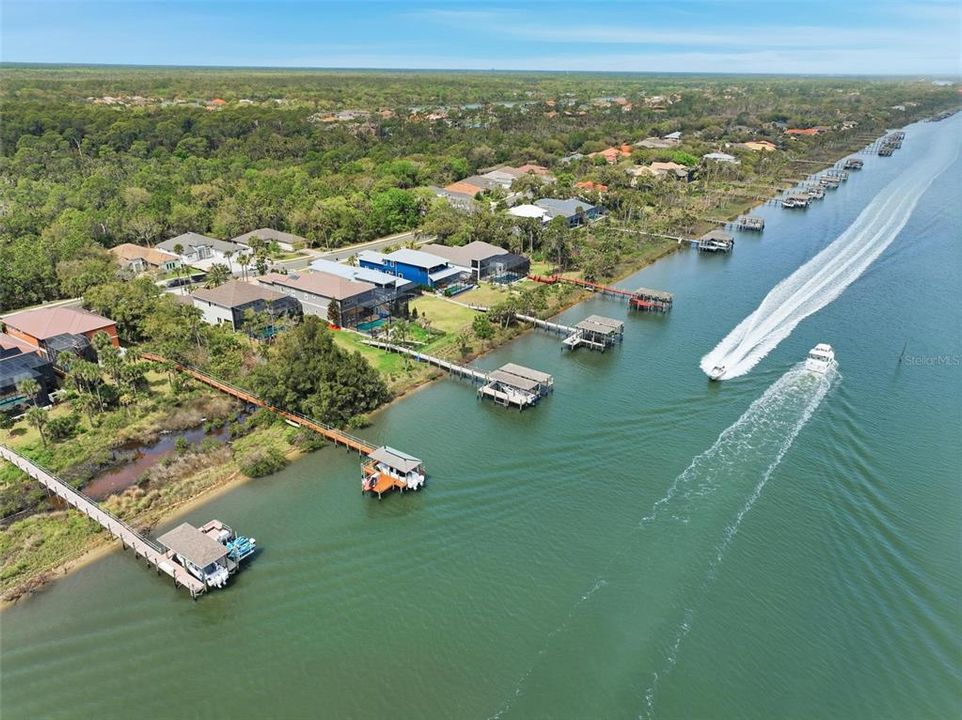 待售: $329,000 (0.47 acres)
