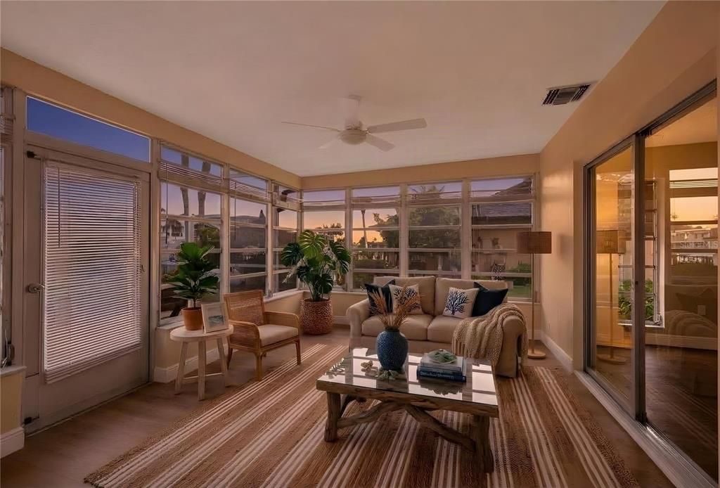 Activo con contrato: $699,000 (3 camas, 3 baños, 2044 Pies cuadrados)