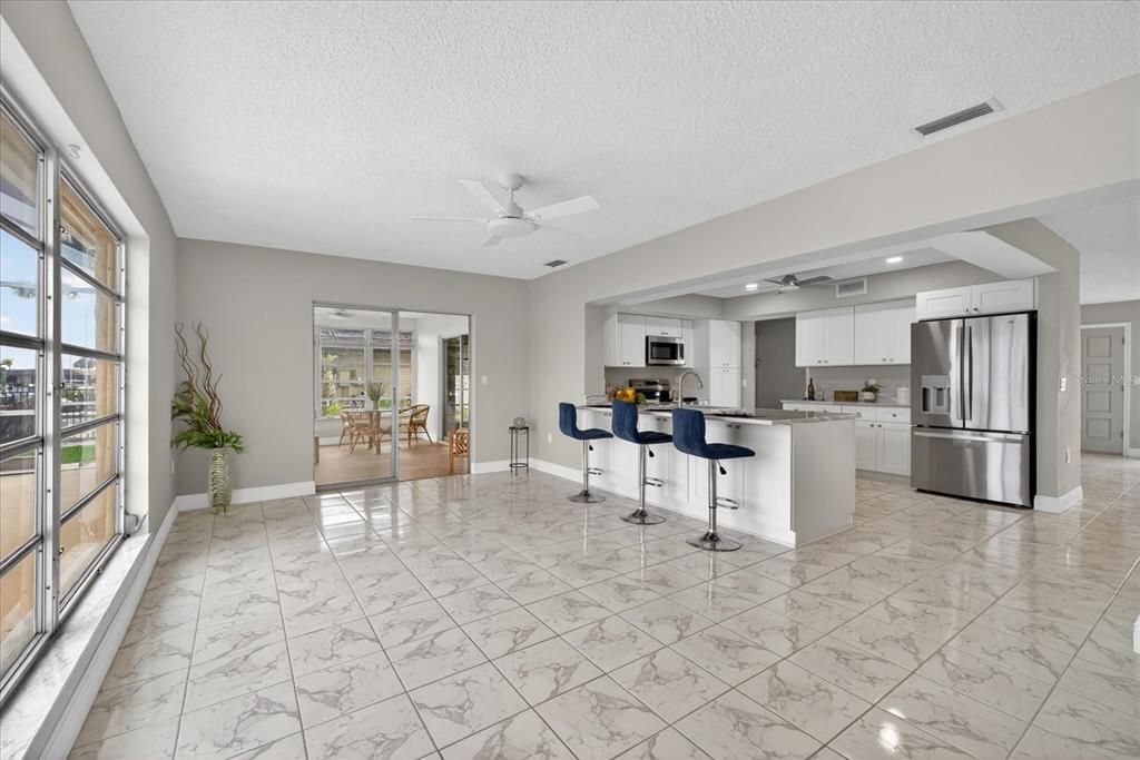 Activo con contrato: $699,000 (3 camas, 3 baños, 2044 Pies cuadrados)