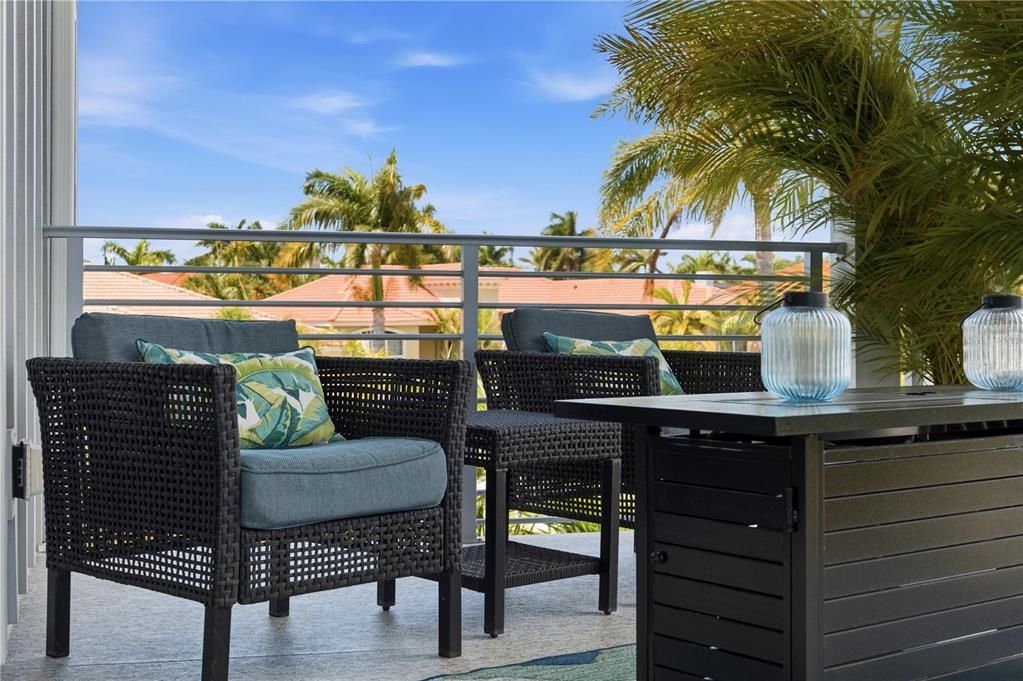 For Sale: $2,232,500 (4 beds, 4 baths, 3560 Square Feet)