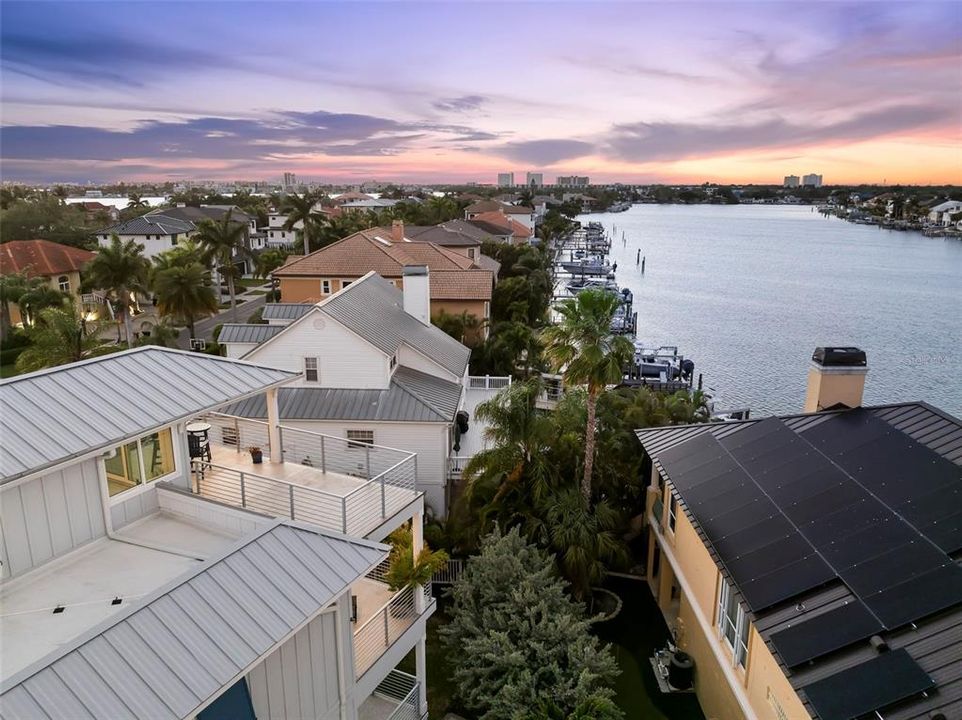For Sale: $2,232,500 (4 beds, 4 baths, 3560 Square Feet)