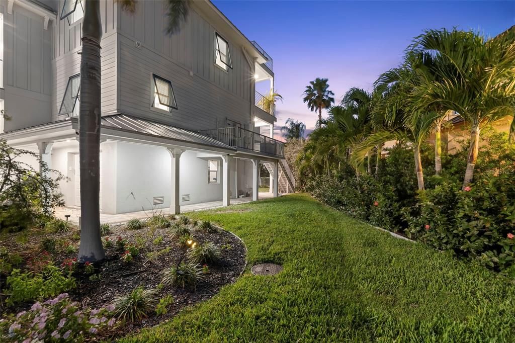 For Sale: $2,232,500 (4 beds, 4 baths, 3560 Square Feet)