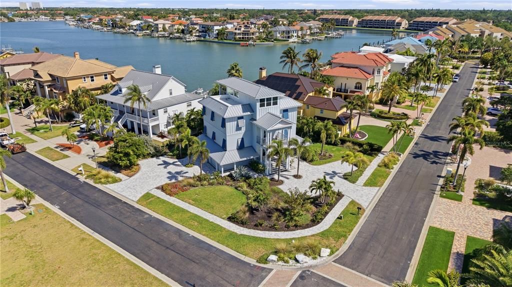 For Sale: $2,232,500 (4 beds, 4 baths, 3560 Square Feet)