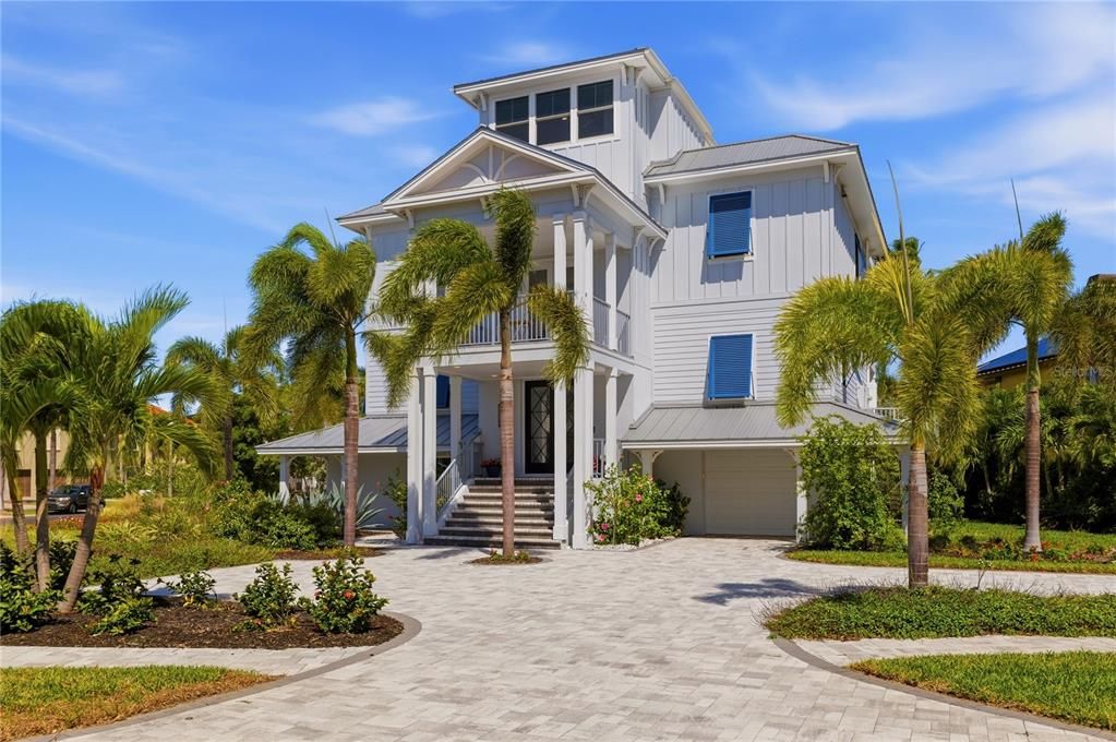 For Sale: $2,232,500 (4 beds, 4 baths, 3560 Square Feet)