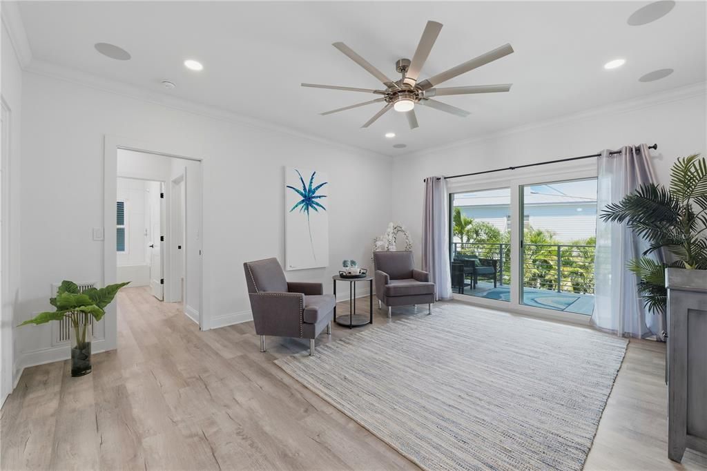 For Sale: $2,232,500 (4 beds, 4 baths, 3560 Square Feet)