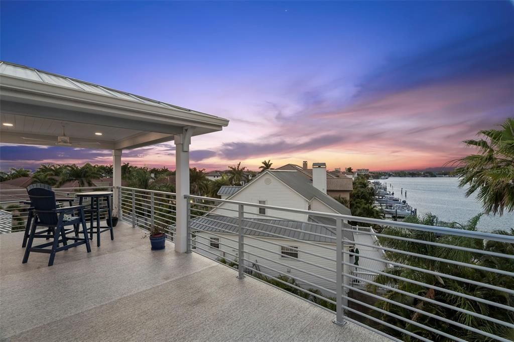 For Sale: $2,232,500 (4 beds, 4 baths, 3560 Square Feet)