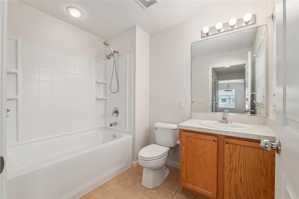 For Sale: $195,000 (2 beds, 2 baths, 1827 Square Feet)