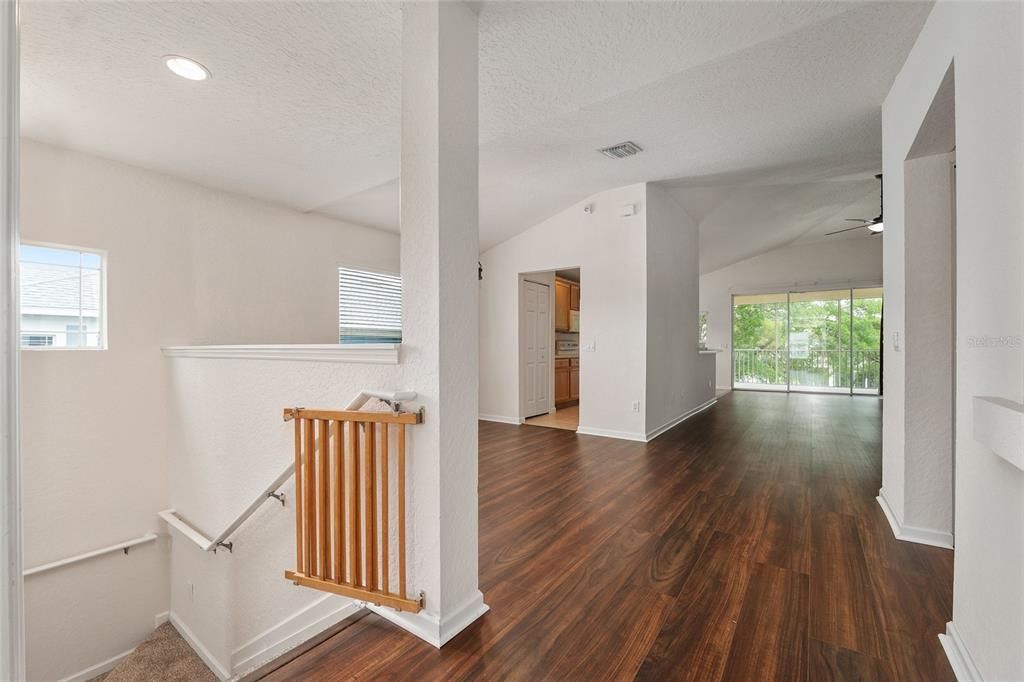 For Sale: $195,000 (2 beds, 2 baths, 1827 Square Feet)