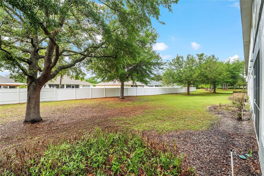 For Sale: $195,000 (2 beds, 2 baths, 1827 Square Feet)