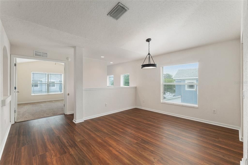 For Sale: $195,000 (2 beds, 2 baths, 1827 Square Feet)