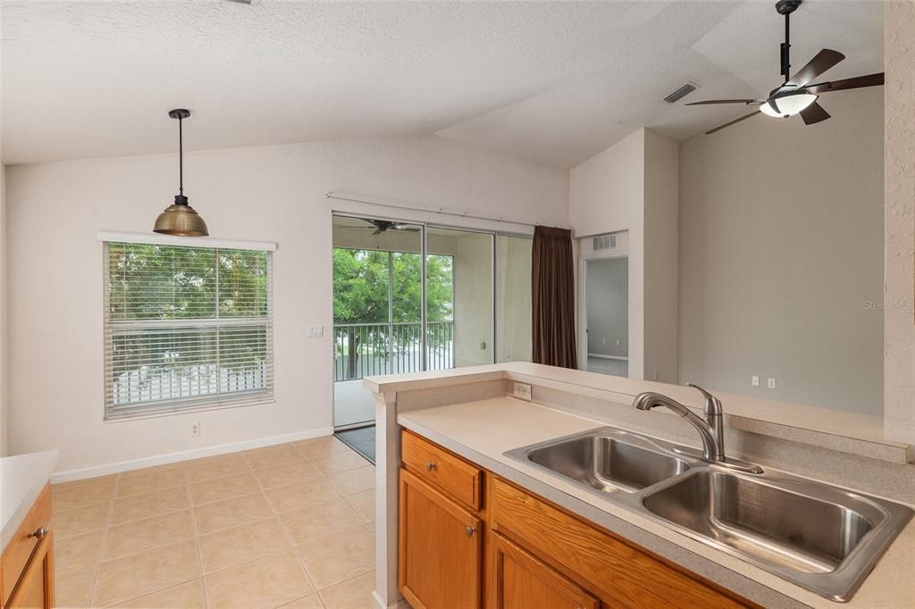 For Sale: $195,000 (2 beds, 2 baths, 1827 Square Feet)