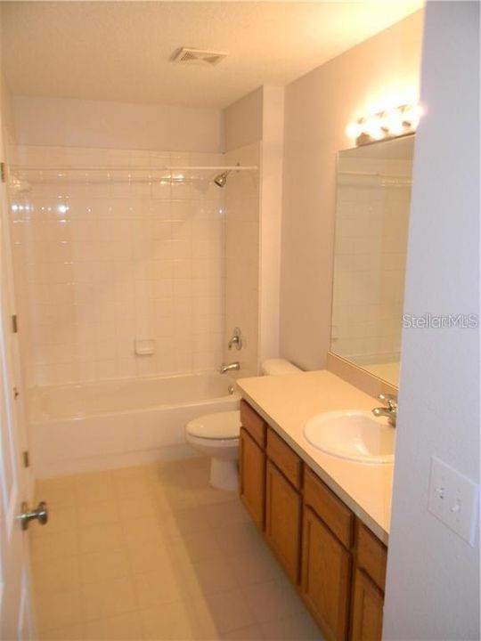Active With Contract: $1,700 (2 beds, 1 baths, 1242 Square Feet)