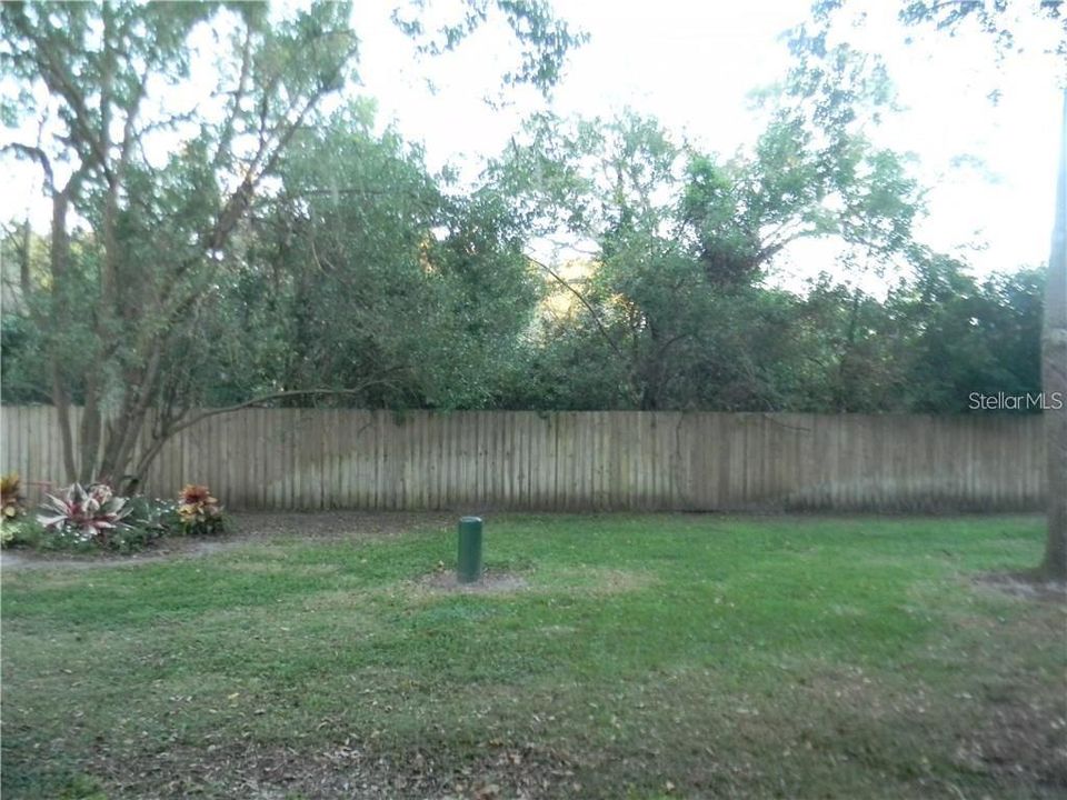 Active With Contract: $1,700 (2 beds, 1 baths, 1242 Square Feet)