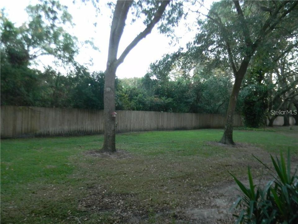 Active With Contract: $1,700 (2 beds, 1 baths, 1242 Square Feet)